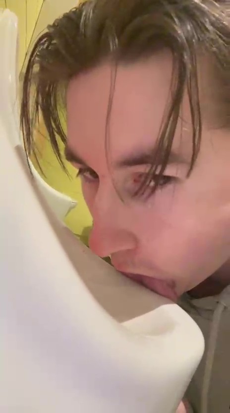 Tommy: DOMDELUXURY’s Pathetic Public Toilet Tongue Cleaner